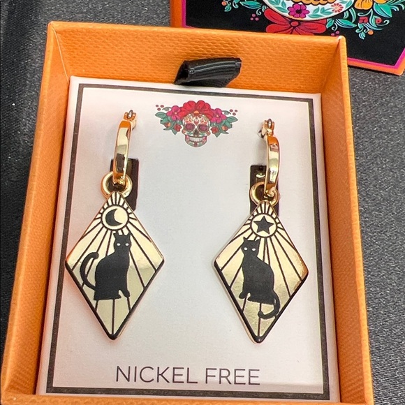 Black Cat 🐈⬛ Earrings - Picture 1 of 4